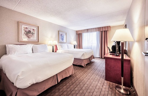 Southeast Calgary Casa | Situated 7-minute drive from downtown Calgary, & 2 minutes from Stampede Park