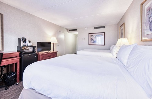 Southeast Calgary Casa | Situated 7-minute drive from downtown Calgary, & 2 minutes from Stampede Park