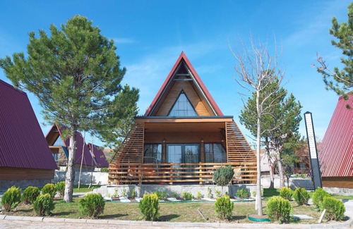 Sıcak Cermik Chalet De Esquí | SIVAS CAMLICA TERMAL BUNGALOW