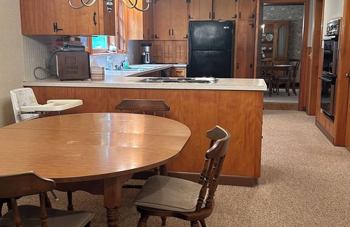 Ridgway Casa | Six bedroom house in beautiful Ridgway Pa! State Game lands in the back yard.