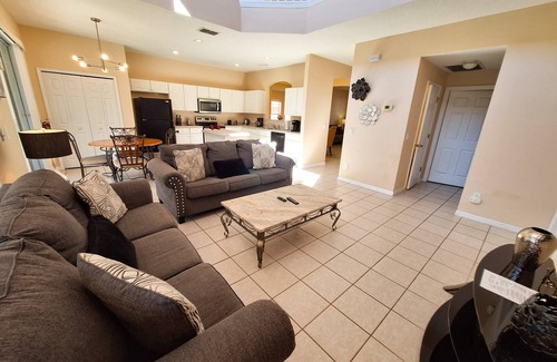 Solana Complejo | Six bedroom villa, Solana Resort gated community