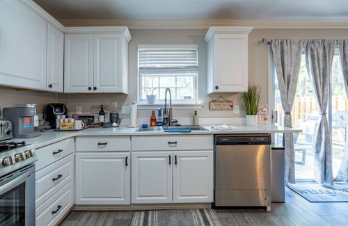 Lithia Springs Casa | Six Flags Vacation Home