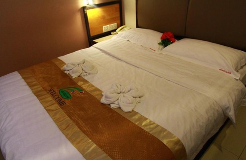 Dungun Casa | SIX VILLA INN