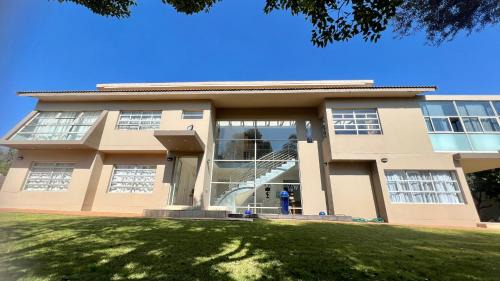 Northcliff Casa | Sizanazo Guest House - Double Room