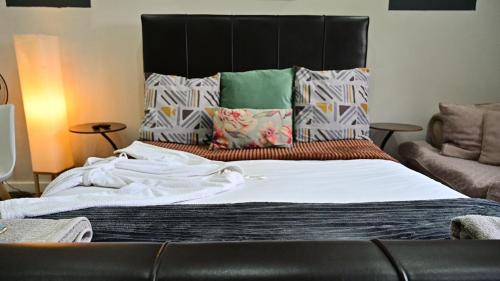 Northcliff Casa | Sizanazo Guest House - Double Room