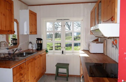 Austevoll Casa | Sjøhytta by Interhome