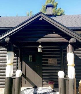 Kviteseid Casa | Sjarmerende, rolig sted i skogen med tre minutters gange fra bade & fiskevannet, Nisser