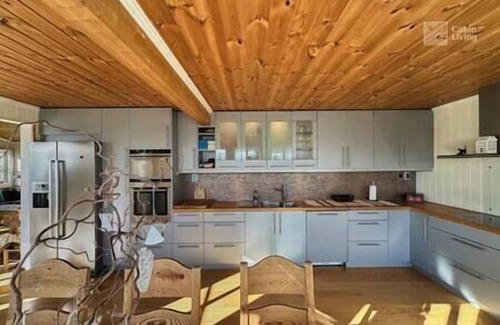 Ringsaker Casa | Sjusjøen, Luxury cabin with hot tub, ski-in/out