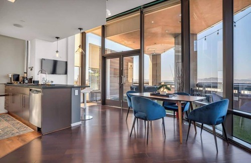 City West Apartamento | SK Living | DTLA | 2 Level Penthouse | Balcony