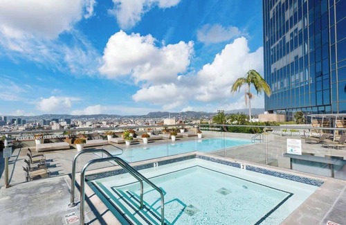 City West Apartamento | SK Living | DTLA | 2 Level Penthouse | Balcony