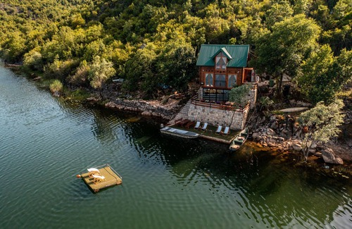 Karuc Casa | Skadar Lake Waterfront Two-Bedroom Home