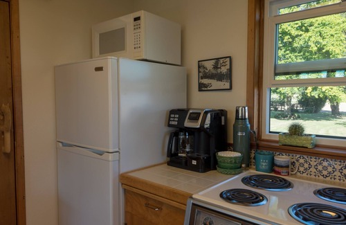 Mount Vernon Cabina | Skagit Valley Farmland View Cabin