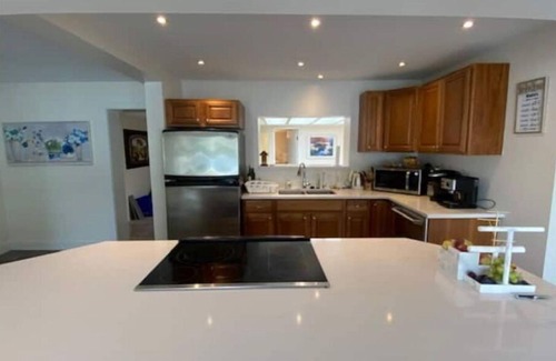 Okanagan-Similkameen Casa | SkaHaven- Direct Lakefront