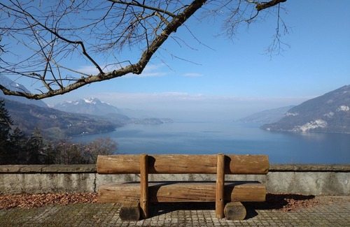 Leissigen Apartamento | Skandi Lodge with lake view near Interlaken