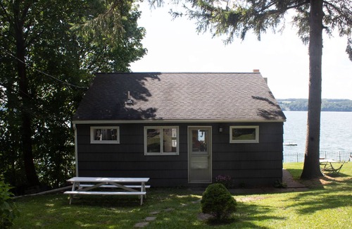Skaneateles Cabaña | Cottage directa frente al agua-Acogedor Con altillo-Excelente, bien situado