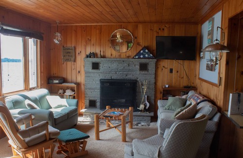 Skaneateles Cabaña | Cottage directa frente al agua-Acogedor Con altillo-Excelente, bien situado