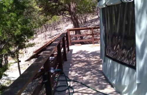 Kerrville Casa | Skeeters Place secluded private romantic getaway