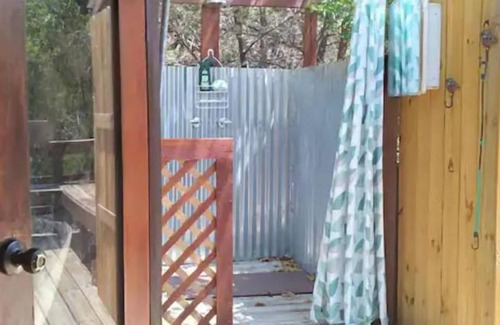 Kerrville Casa | Skeeters Place secluded private romantic getaway