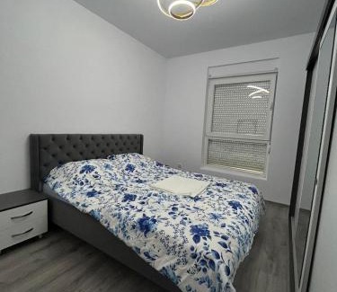 Llaushë Apartamento | Skenderaj Center Apartment