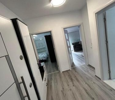 Llaushë Apartamento | Skenderaj Center Apartment
