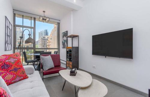 Sodeco Apartamento | Sketch - Innovative 1-BR Apt by Convivium IX in Monot