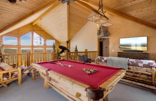 Mesa Casa | Ski and Ride Mountain Haus - Hot Tub, Fire Pit, Game Room & Deck