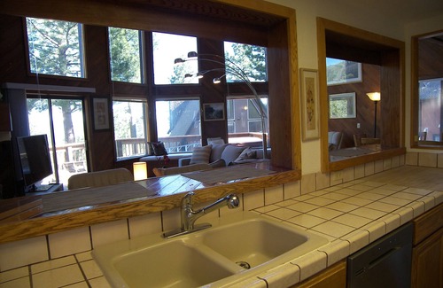 Incline Village Chalet De Esquí | Tahoe Palisades # 19: 2 dormitorios, 2 baños Chalet en Incline Village, capacidad para 8