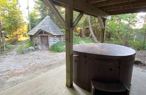 Saugeen Shores Cabaña | Ski chalet right on ski club property!