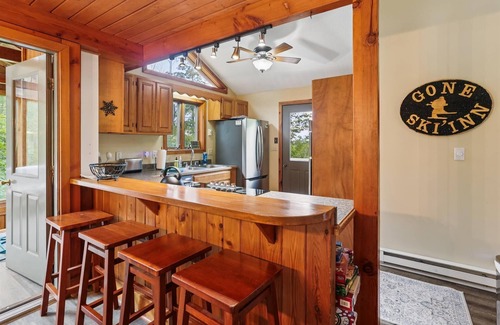 Northface Casa | Ski easiest access to Salamander Trail!