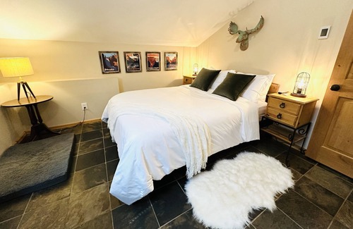Nederland Cabina | Ski Eldora! Rustic & Contemporary Caribou Creek Adventure Cabin in Nederland