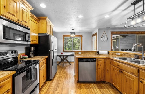 Fir Grove Estates Casa | Ski Haus- Remodeled- Near Tamarack and Lake Cascade- pet ok