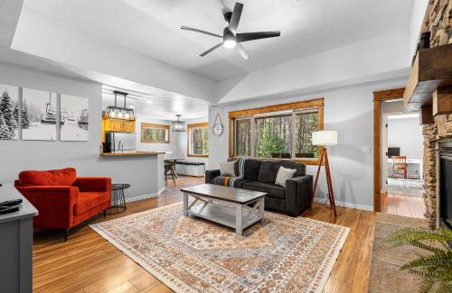 Fir Grove Estates Casa | Ski Haus- Remodeled- Near Tamarack and Lake Cascade- pet ok