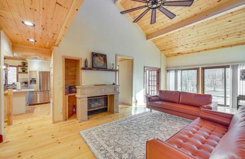 Pocono Summit Casa | Ski, Hike and More Spacious Log Cabin in Long Pond