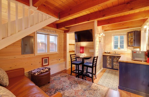 McCall Cabina | Ski, Hike, Relax By Water: Rustic McCall Tiny Home