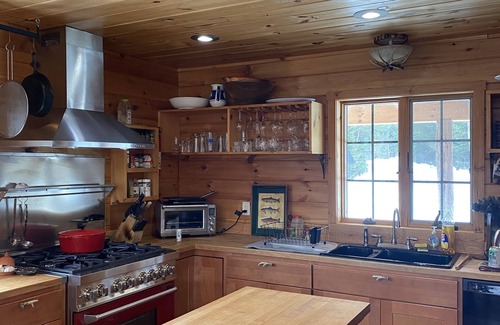 Strong Casa | Ski House 4 miles from Kingfield, ME