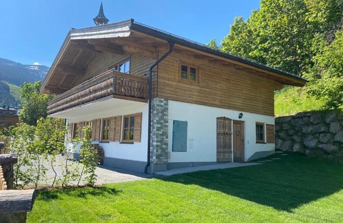 Maria Alm am Steinernen Meer Chalet De Esquí | Ski-in & Ski-out out Chalet Maria with amazing mountain view