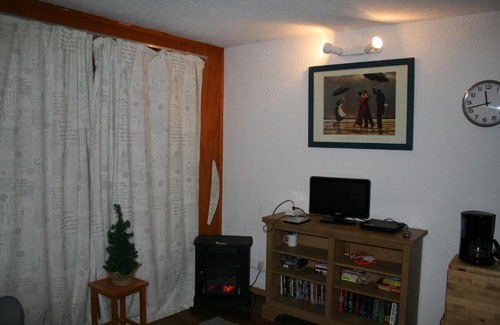 Meribel-Mottaret Apartamento | Ski in and Out 2-Bed Apartment in Meribel