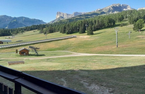 Saint-Etienne-en-Devoluy Apartamento | Ski in and ski out apartment Superdévoluy