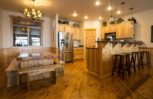 Sandpoint Chalet De Esquí | ❄Ski in/out❄- Best Group Rental on Schweitzer- Sleeps 16+, Nothing compares!