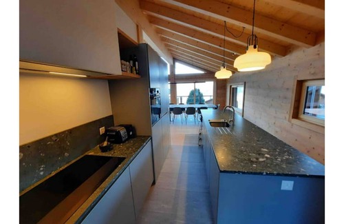 Saint-Pierre-de-Clages Chalet De Esquí | Ski in/out wonderful view chalet on the slopes