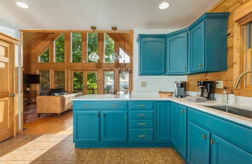 Wolf Laurel Cabina | Ski In/Out @ Hatley Pointe ~Views~HotTub ~Fire Pit