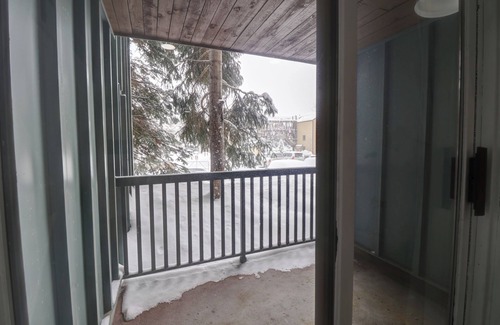 Copper Mountain Condominio | Ski In/Out Hotel Room w/ Hot tub.