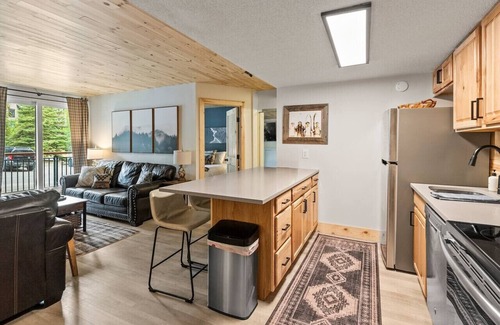 Peak 9 Apartamento | Ski-In/Out Luxury 1 Blk to Main Pool+Hot Tub Sauna