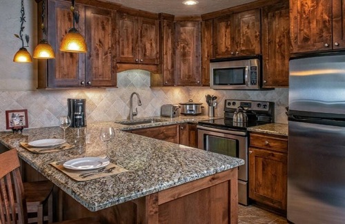 Breckenridge Cabina | Ski -in/out Luxury 2 BR at Grand Lodge on Peak 7, Breckenridge, CO