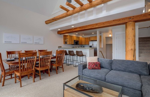 Saddle Ridge Casa | ¡NUEVO LISTADO! SaddleRidgeA2 Ski-In / Out Condo Pasos para Moonlight Club