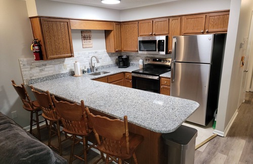Ghent Condominio | Ski-in/Ski-out 1st Floor 3-Bedroom Condo at Winterplace, WV