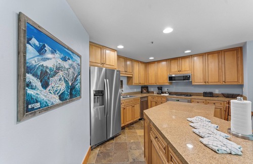 River Run Cabaña | Ski-In/Ski-Out 4-Bedroom Condo with Slope Views & Resort Amenities