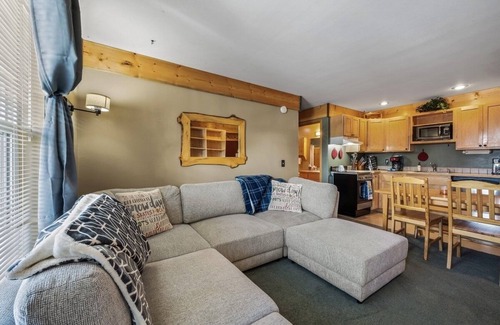 Sandpoint Condominio | Ski in Ski out at Schweitzer Mountain Resort | Great Views | Cozy Condo