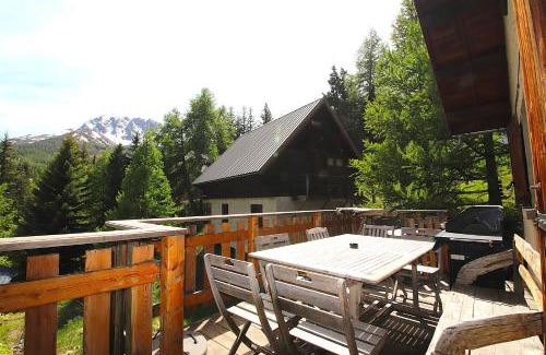 Les Claux Chalet De Esquí | Ski-in/Ski-out Chalet, Quiet Location, and Jacuzzi