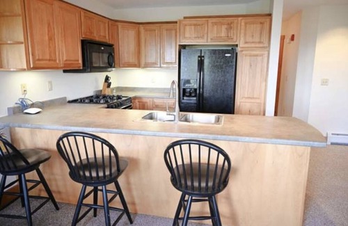 North Troy Condominio | Ski in-Ski Out Condo at Jay Peak, VT